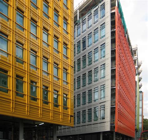 renzo piano facade.